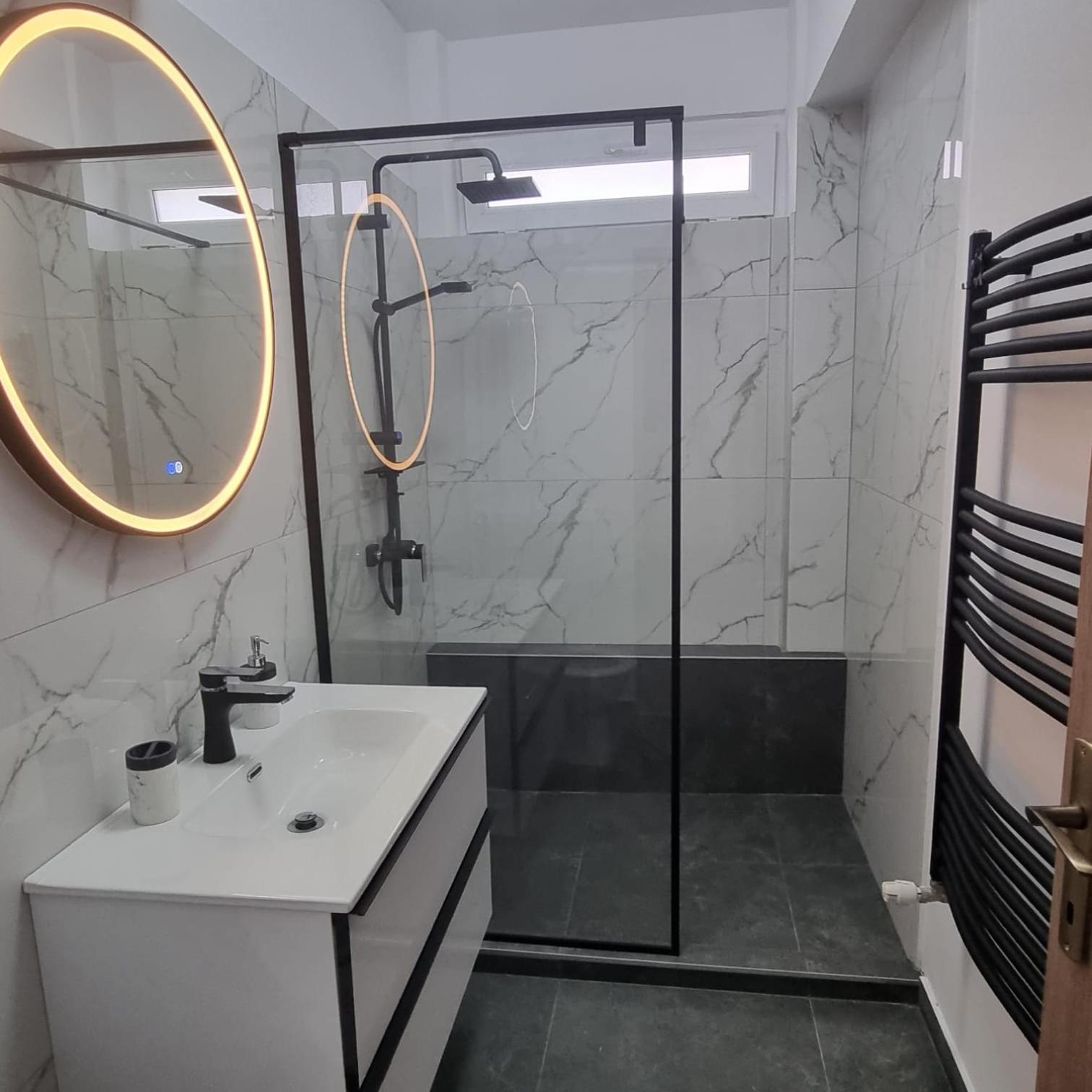 Central View Apartment Deva Bagian luar foto