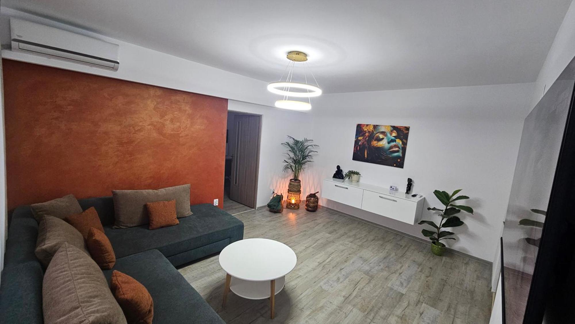 Central View Apartment Deva Bagian luar foto