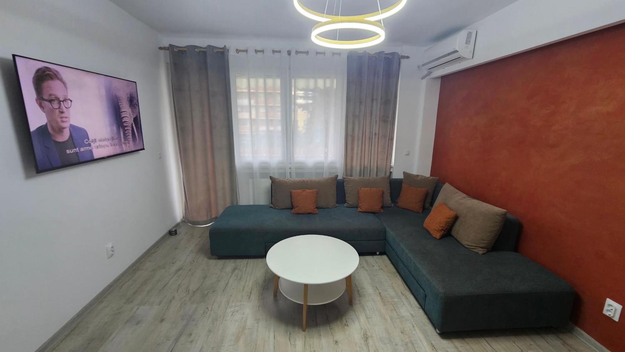 Central View Apartment Deva Bagian luar foto